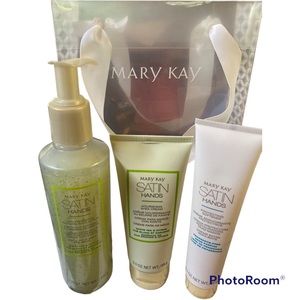 Mary Kay Fragrance Free Satin Hands Pampering Set